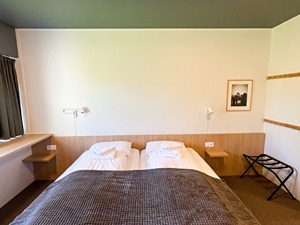 Classic Double/Twin w/shared bathroom room