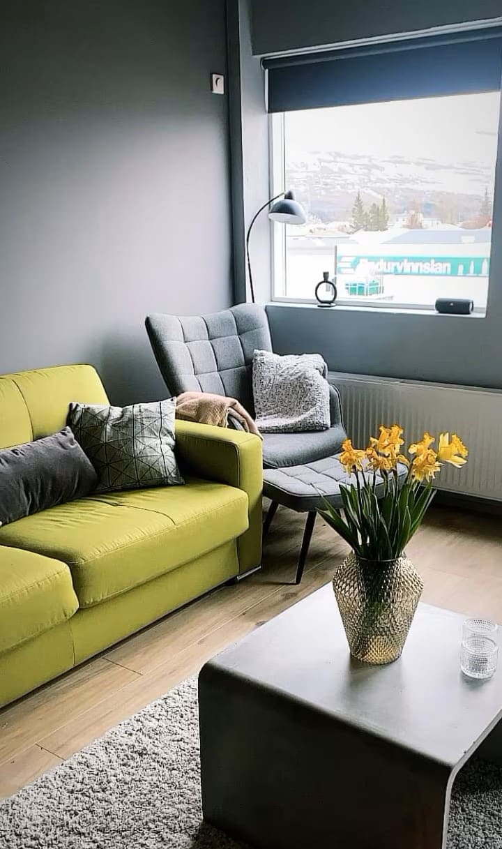 LL Properties | TB24 The Signature Loft — photo 4