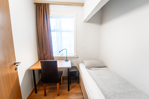 Small Single With Shared Bathroom room