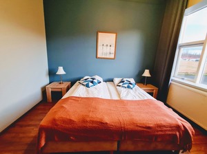Standard double - shared bathroom room