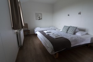 Standard Triple Shared Facilities room