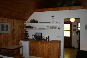 STUDIO APARTMENT / Room with private bathroom & kitchen - room