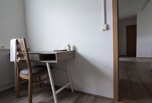 Standard Single Shared Facilities room