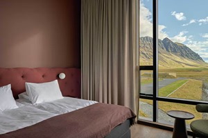 Triple room room