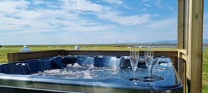 Holiday Home - Four Bedroom Private House with Hot Tub room