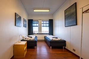 With shared bathroom 306 room