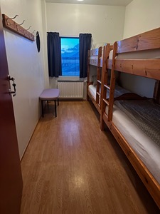 4 person bunkbed room